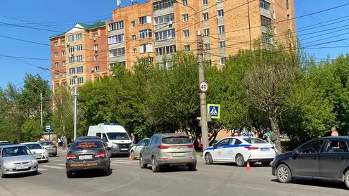 В полиции Красноярска рассказали о сбитой велосипедистке на Киренского
