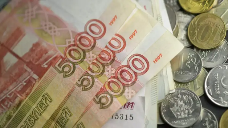 Губернатор Александр Усс предложил повысить зарплату бюджетникам Красноярского края