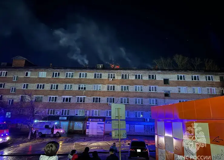 По Иркутском загорелась пятиэтажка. Есть погибший