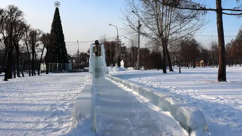 В Красноярске ледовый городок в Центральном районе сохранят до 1 февраля