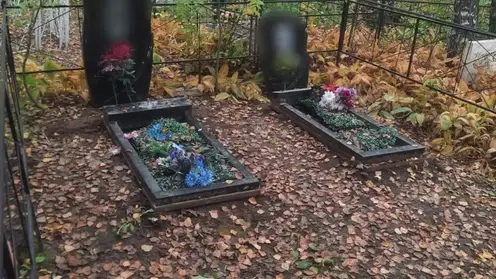 Два года тюрьмы грозит 44-летнему жителю Ачинска за похищение металлических труб из могильных надгробий